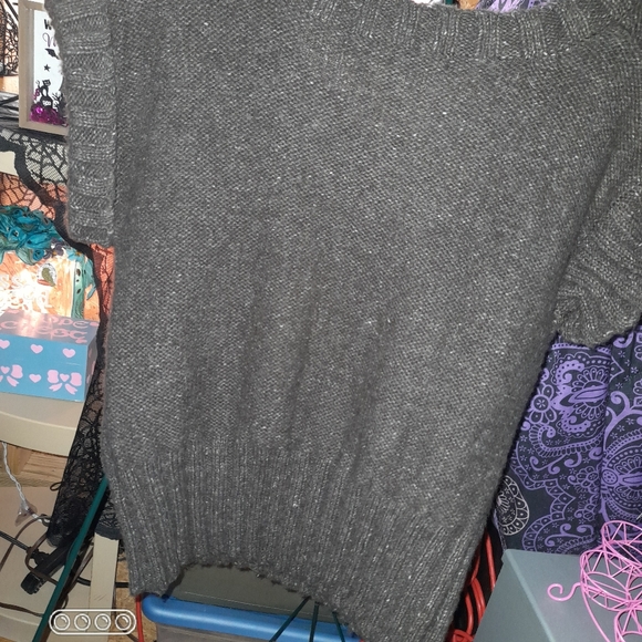 Mac & Jack brown Knit top. - Picture 11 of 16